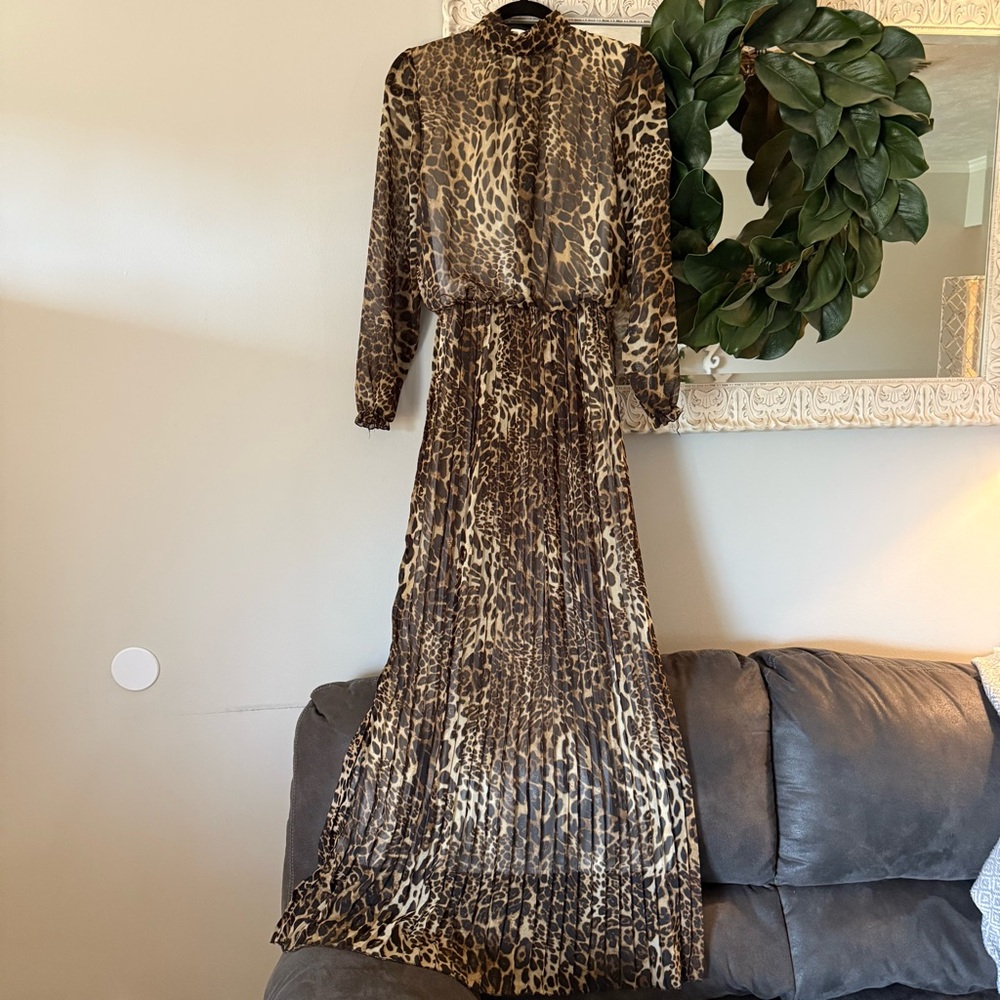 Leopard Print Pleated Maxi Dress